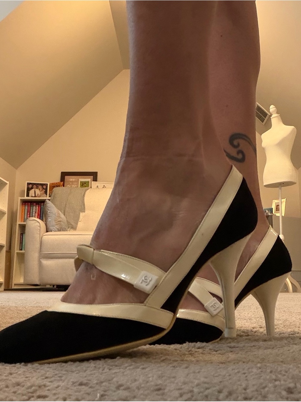CHANEL Vintage 03C Black Suede Cream Patent Leather Mary Jane Pumps Heels 36.5